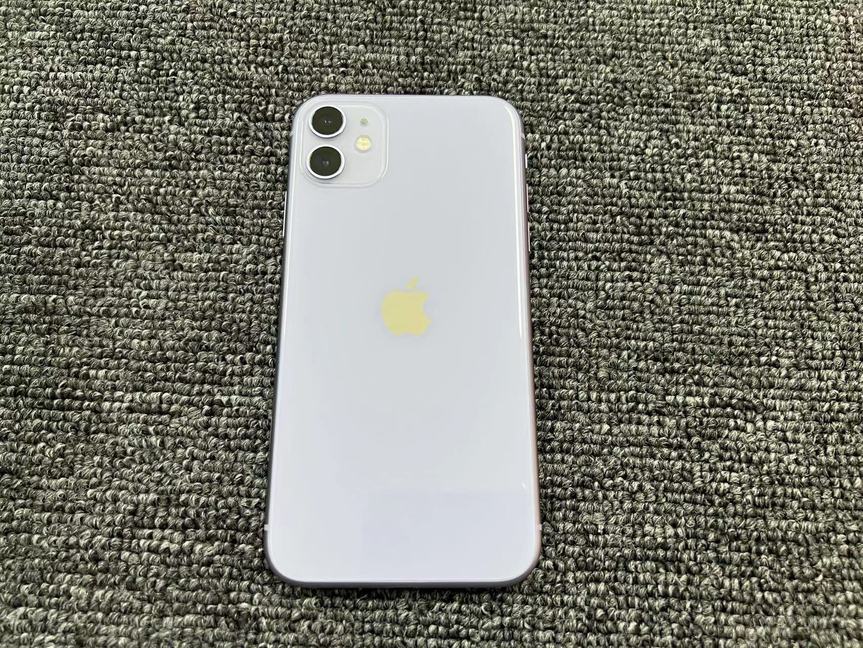 iPhone 11 国行 128G 紫色 86%电 后玻璃右下角一小划痕